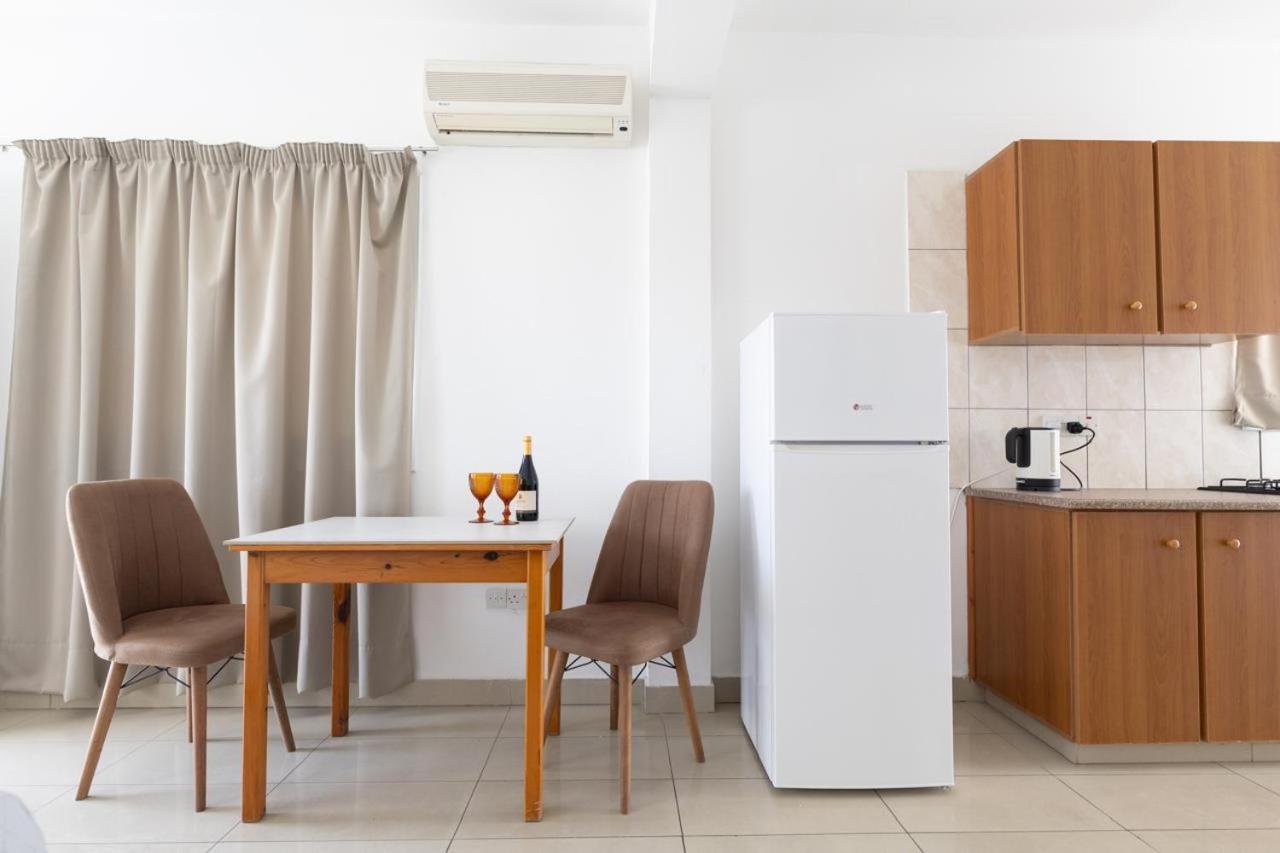 Christothea Apartments أيا نابا الغرفة الصورة